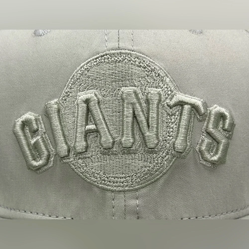 NEW San Francisco Giants Pro Standard Gray SnapBack Hat MLB Official Cap Flat - Picture 6 of 9